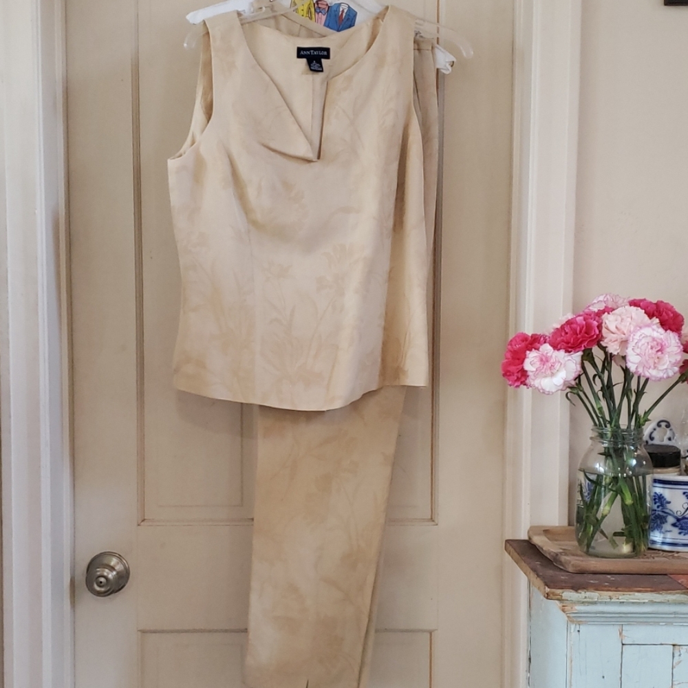 Spring pant suit
